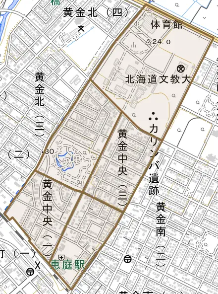 黄金中央とその周辺の地図。町の範囲を重ねている