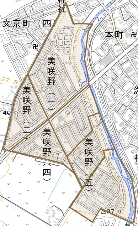 美咲野とその周辺の地図。町の範囲を重ねている