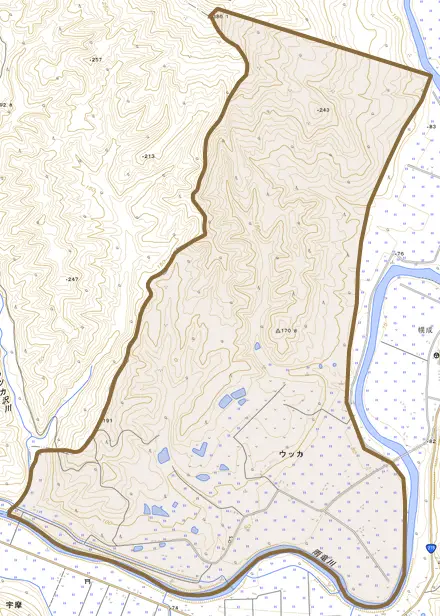 ウッカとその周辺の地図。町の範囲を重ねている