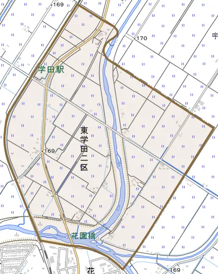 字東学田二区とその周辺の地図。町の範囲を重ねている