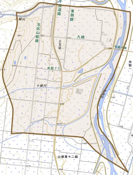 字上五区とその周辺の地図。町の範囲を重ねている