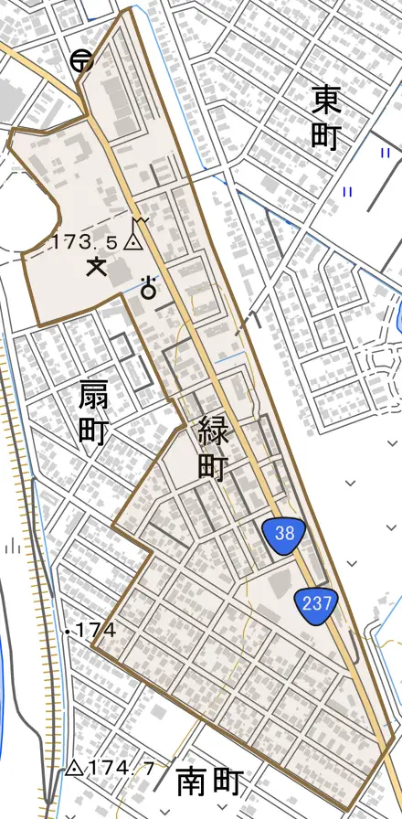緑町とその周辺の地図。町の範囲を重ねている
