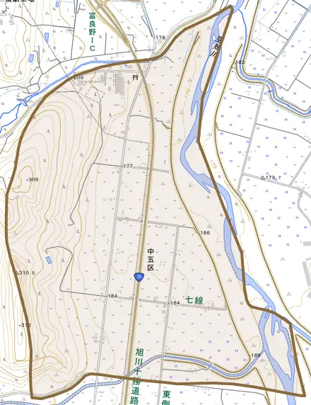 字中五区とその周辺の地図。町の範囲を重ねている