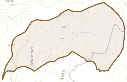字平沢とその周辺の地図。町の範囲を重ねている