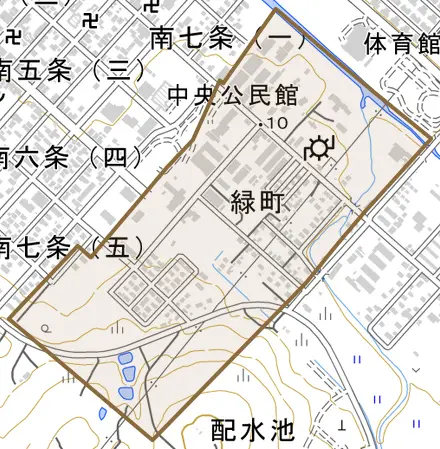 緑町とその周辺の地図。町の範囲を重ねている