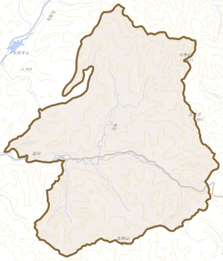 蛾眉野町とその周辺の地図。町の範囲を重ねている