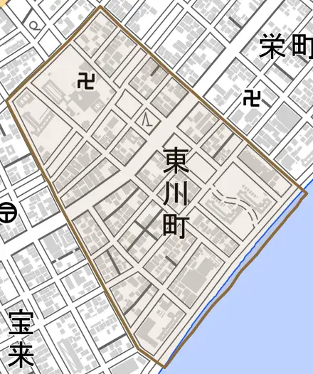 東川町とその周辺の地図。町の範囲を重ねている