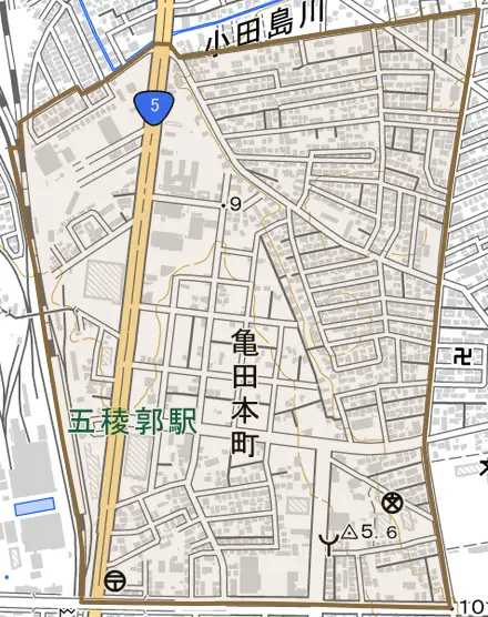 亀田本町とその周辺の地図。町の範囲を重ねている