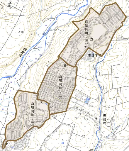 西旭岡町とその周辺の地図。町の範囲を重ねている