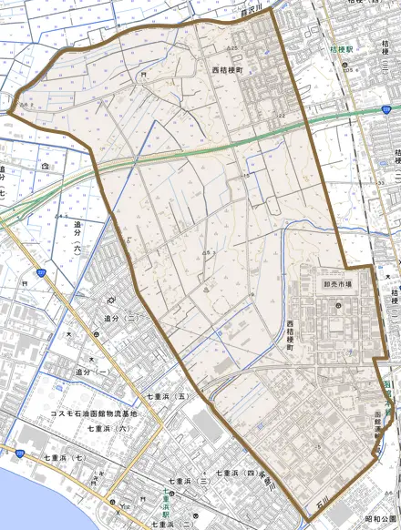 西桔梗町とその周辺の地図。町の範囲を重ねている