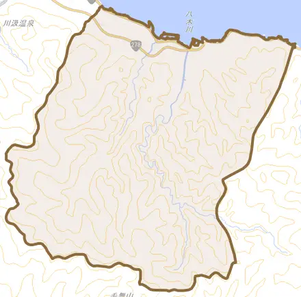 尾札部町とその周辺の地図。町の範囲を重ねている