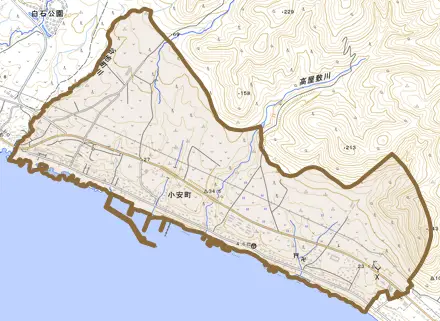 小安町とその周辺の地図。町の範囲を重ねている
