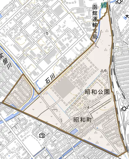 昭和町とその周辺の地図。町の範囲を重ねている