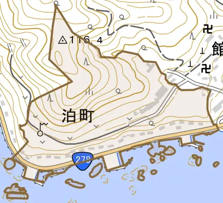 泊町とその周辺の地図。町の範囲を重ねている