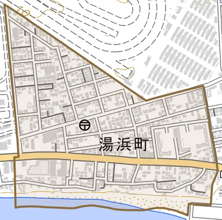 湯浜町とその周辺の地図。町の範囲を重ねている