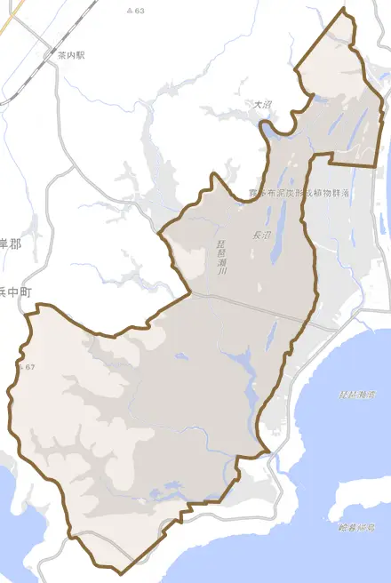 霧多布湿原とその周辺の地図。町の範囲を重ねている