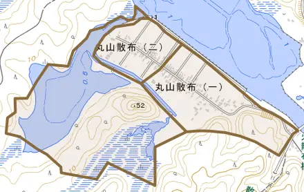 丸山散布とその周辺の地図。町の範囲を重ねている