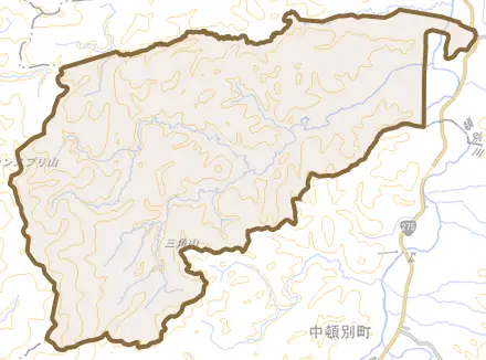 字茂宇津内とその周辺の地図。町の範囲を重ねている