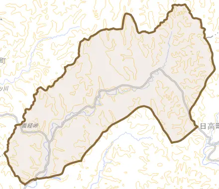 字広富とその周辺の地図。町の範囲を重ねている