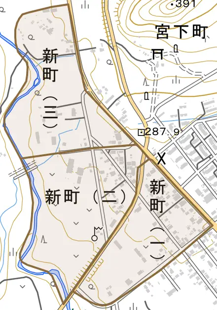 新町とその周辺の地図。町の範囲を重ねている
