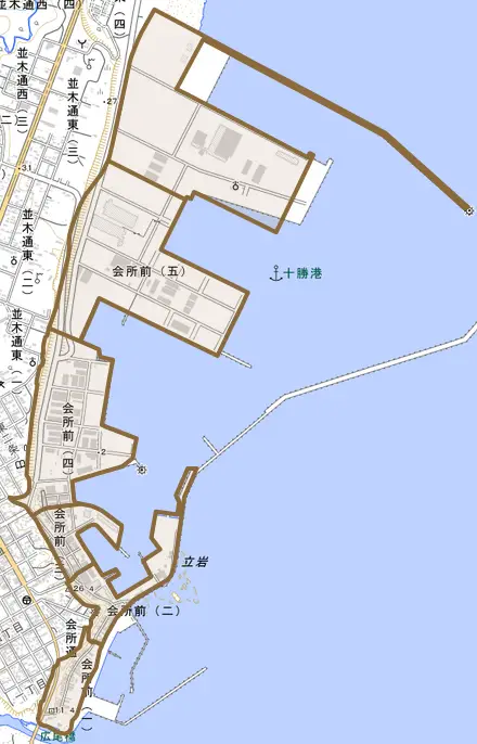 会所前とその周辺の地図。町の範囲を重ねている