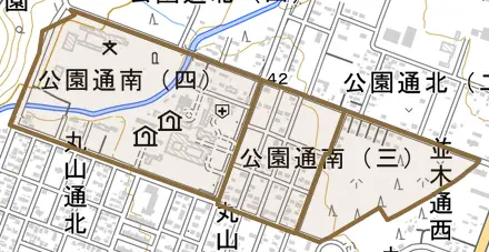 公園通南とその周辺の地図。町の範囲を重ねている