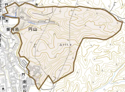 字円山とその周辺の地図。町の範囲を重ねている