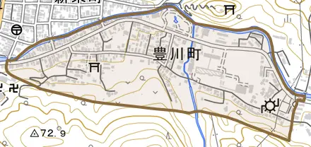 字豊川町とその周辺の地図。町の範囲を重ねている
