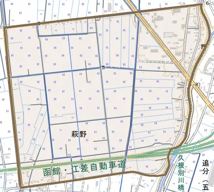 萩野とその周辺の地図。町の範囲を重ねている