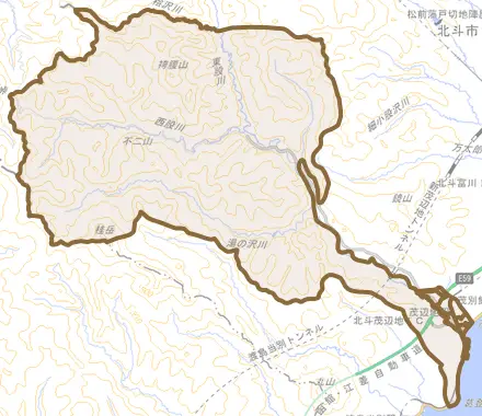 茂辺地とその周辺の地図。町の範囲を重ねている