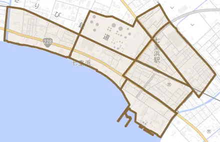 七重浜とその周辺の地図。町の範囲を重ねている