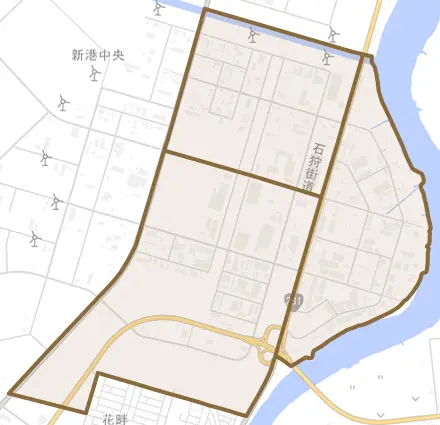 新港南とその周辺の地図。町の範囲を重ねている