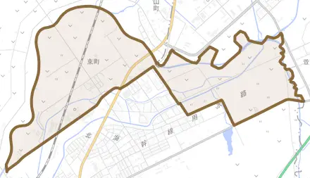 東町とその周辺の地図。町の範囲を重ねている