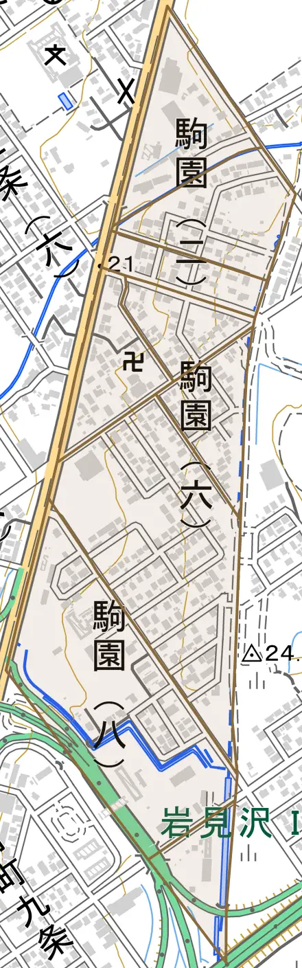 駒園とその周辺の地図。町の範囲を重ねている