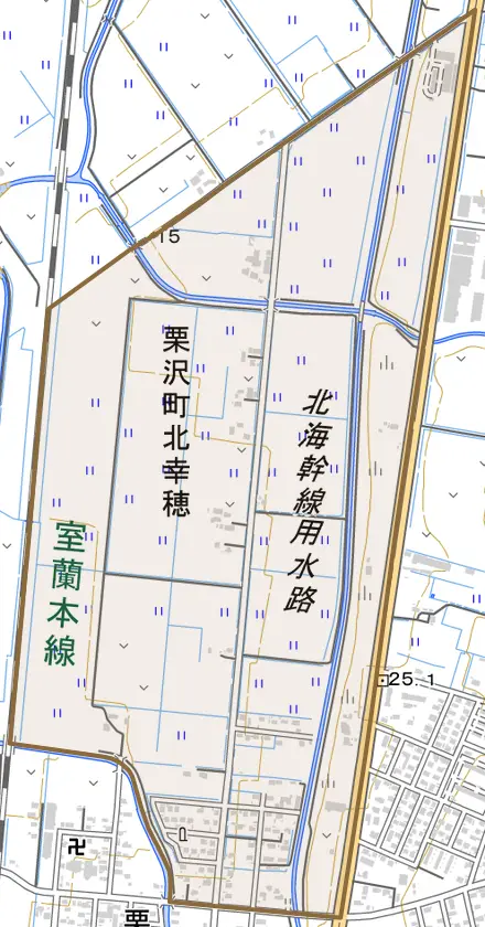 栗沢町北幸穂とその周辺の地図。町の範囲を重ねている