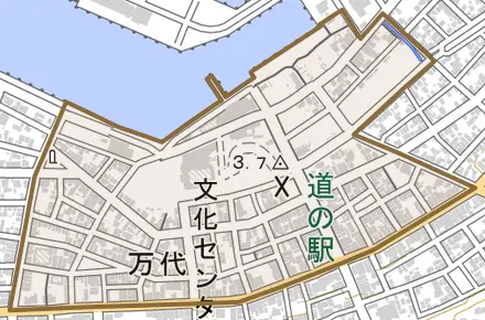 万代とその周辺の地図。町の範囲を重ねている