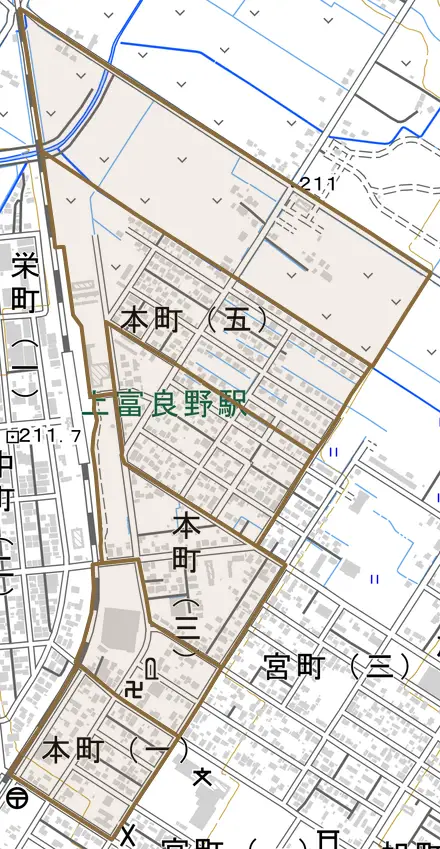 本町とその周辺の地図。町の範囲を重ねている