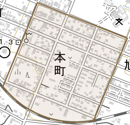 本町とその周辺の地図。町の範囲を重ねている