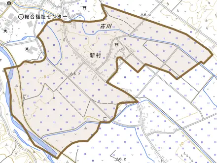 字新村とその周辺の地図。町の範囲を重ねている
