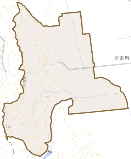 西岡町とその周辺の地図。町の範囲を重ねている
