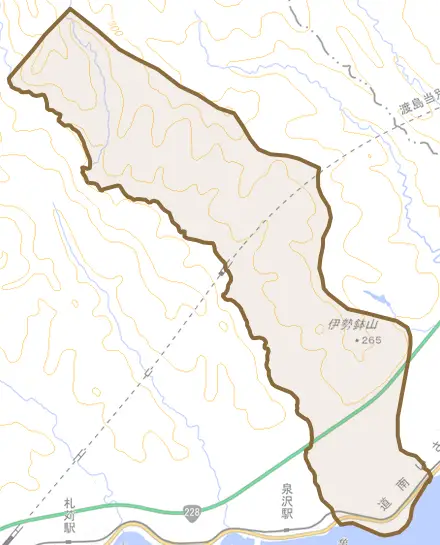 字亀川とその周辺の地図。町の範囲を重ねている