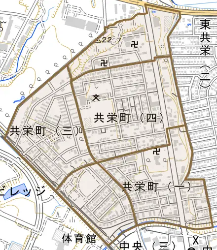 共栄町とその周辺の地図。町の範囲を重ねている