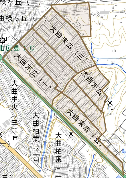 大曲末広とその周辺の地図。町の範囲を重ねている
