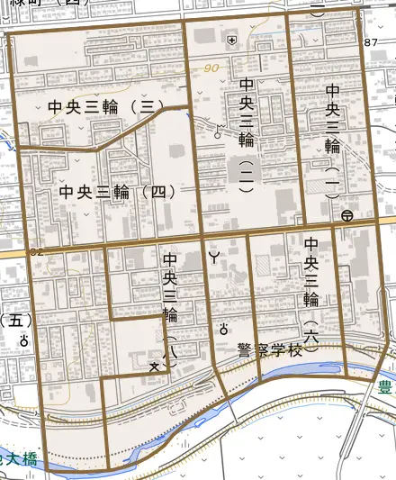 中央三輪とその周辺の地図。町の範囲を重ねている