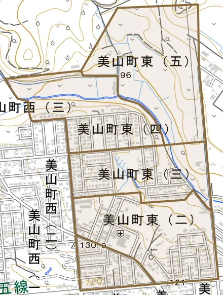 美山町東とその周辺の地図。町の範囲を重ねている