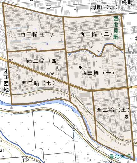 西三輪とその周辺の地図。町の範囲を重ねている