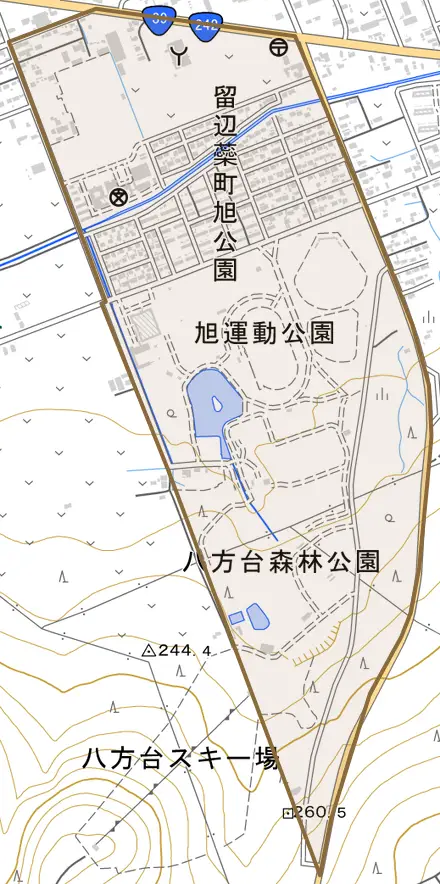 留辺蘂町旭公園とその周辺の地図。町の範囲を重ねている