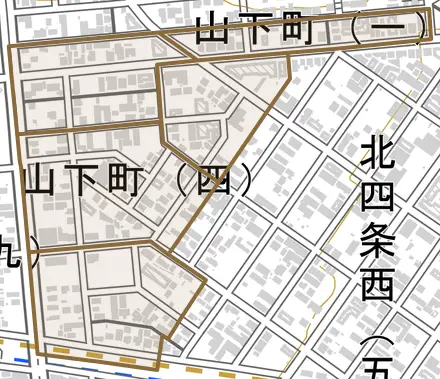 山下町とその周辺の地図。町の範囲を重ねている