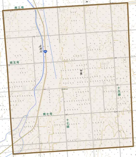字中里とその周辺の地図。町の範囲を重ねている