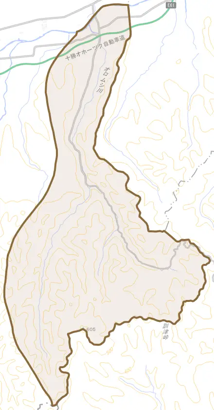 字大谷とその周辺の地図。町の範囲を重ねている